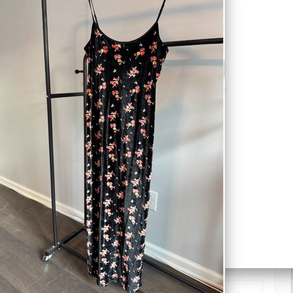 Kimchi Blue Crushed Velvet Dress